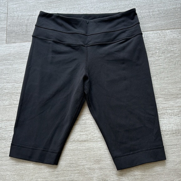 Lululemon Groove Biker Shorts Black size 4 align speed - Picture 3 of 8